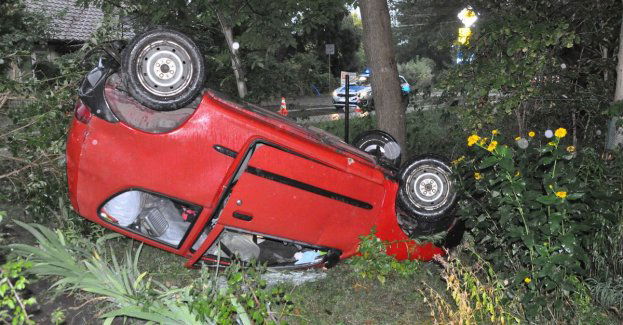 Straciła panowanie nad pojazdem i dachowała