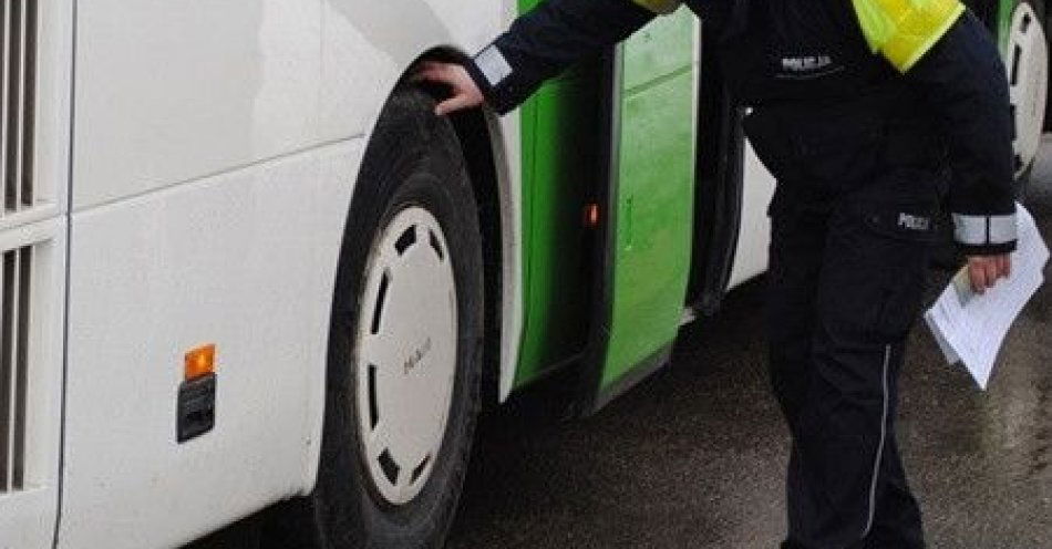 zdjęcie: Kierowca autobusu z 0,4 promila chciał zawieźć uczniów / fot. KPP w Strzyżowie