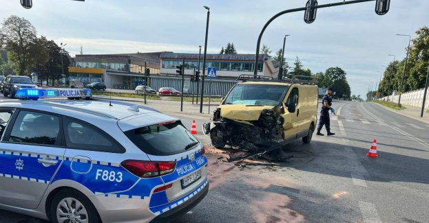 Nieustąpienie pierwszeństwa przyczyną groźnego wypadku