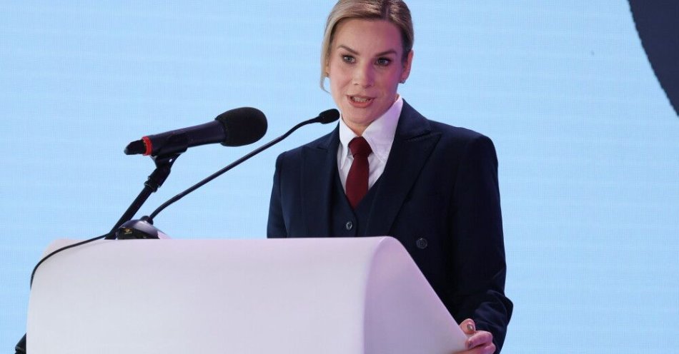 zdjęcie: Marta Nawrocka: prawdziwa odwaga to nieodpowiadanie nienawiścią na nienawiść / Warszawa, 06.03.2026. Pierwsza dama Marta Nawrocka uczestniczy, 6 bm. w Reducie Banku Polskiego w Warszawie, w konferencji