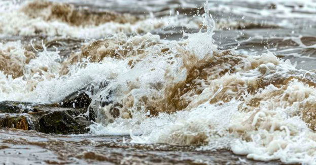 Ostrzeżenia przed opadami i wezbraniami rzek w całym regionie