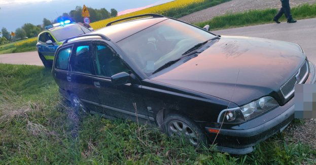 W drodze na służbę zatrzymał pijanego kierowcę