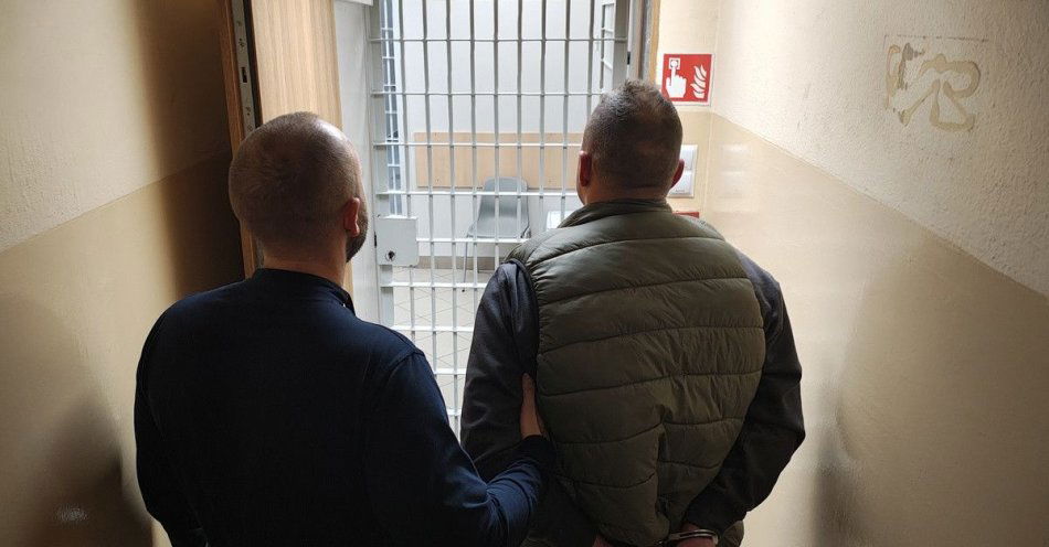 zdjęcie: Pijany kierowca z zakazem pędził 113 km/h / fot. KPP w Zgierzu