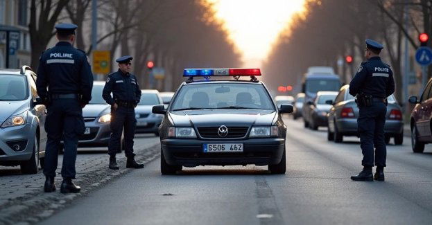 Mieszkaniec dziękuje policjantom za profesjonalną interwencję