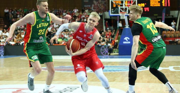 Reprezentacja Polski koszykarzy przegrała w Katowicach z Litwą 48:82
