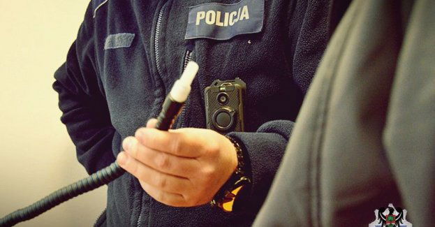 Trzyletni zakaz kierowania pojazdami oraz wysoka grzywna - to wyrok sądu za kierowanie pojazdem w stanie nietrzeźwości