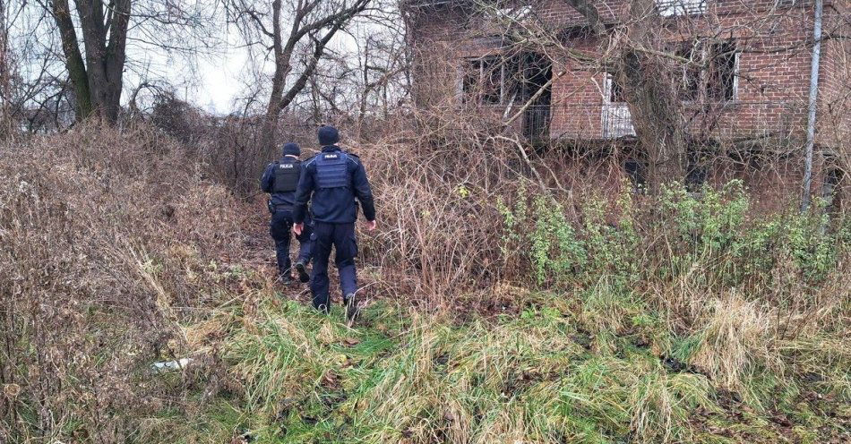 zdjęcie: Nie bądźmy obojętni na wychłodzenie. Jeden telefon uratuje życie / fot. KPP w Przeworsku KPP Przeworsk