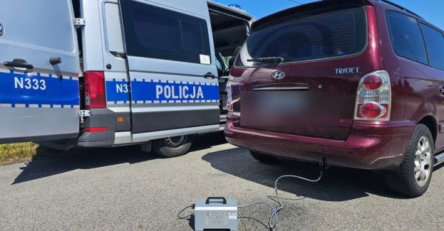 Policjanci codziennie dbają o bezpieczeństwo na drogach - również to ekologiczne