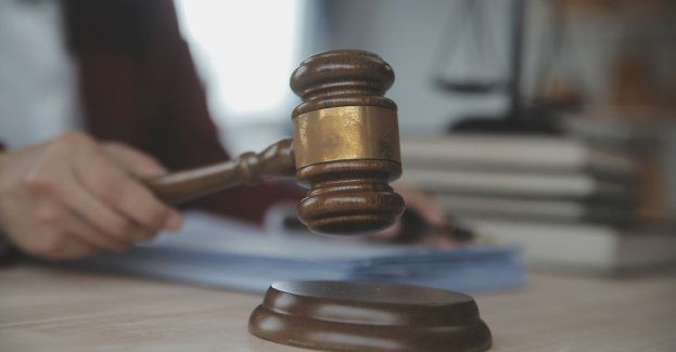 Koniec procesu oskarżonych o nadawanie sygnałów radio-stop na kolei