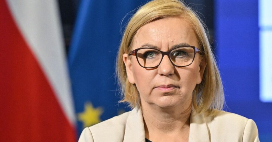 zdjęcie: Hennig-Kloska: nie widzę podstaw do powtórzenia I tury wyborów na szefa Polski 2050 / Warszawa, 30.10.2025. Minister środowiska Paulina Hennig-Kloska podczas konferencji prasowej dot. podpisania umów z klastrami energii, 30 bm. w siedzibie resortu w Warszawie. (mr) PAP/Radek Pietruszka