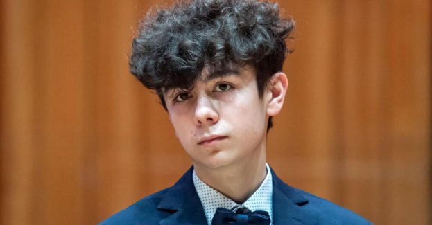 Mateusz Dubiel zwycięzcą 53. Konkursu Pianistycznego im. Fryderyka Chopina