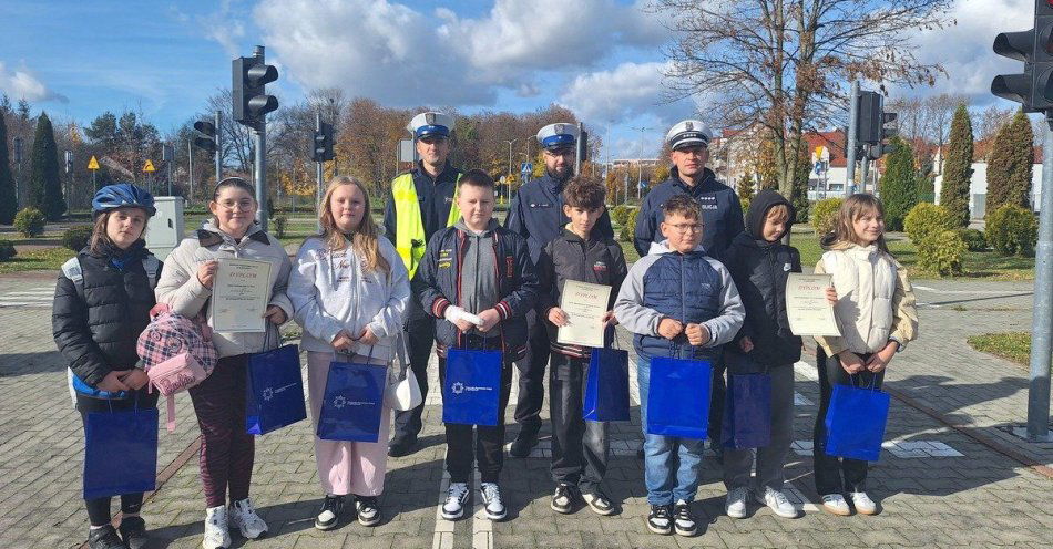 zdjęcie: Szkoła Podstawowa nr 3 zwycięzcą powiatowych eliminacji konkursu / fot. KPP Jędrzejów