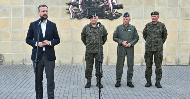 Szef MON i generałowie zapewniają o gotowości wojska do pomocy w razie powodzi