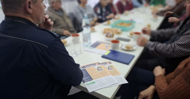 Seniorze nie daj się oszukać w sieci. Policja przypomina