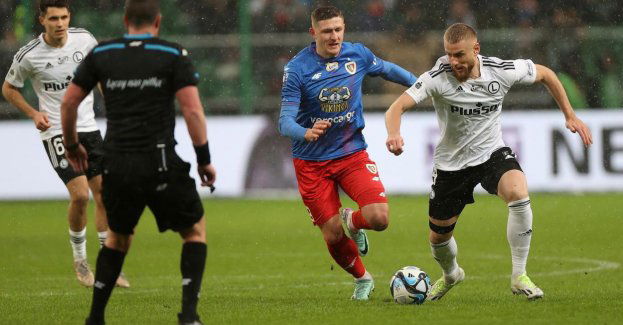 Ekstraklasa piłkarska - potknięcie Rakowa, przełamanie Legii