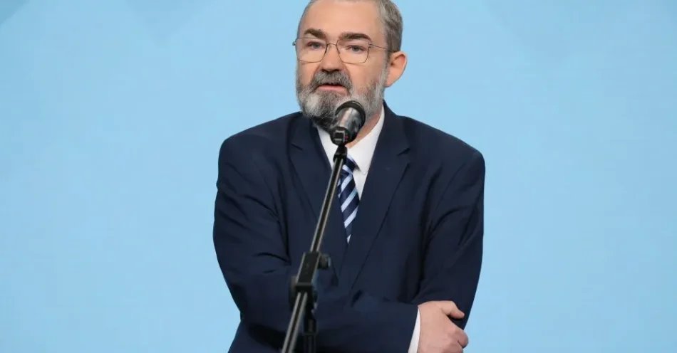 zdjęcie: Rzecznik dyscypliny PiS dla PAP: 38 posłów, w tym Morawiecki, i 2 senatorów wykluczonych z PiS / Warszawa, 14.05.2024. Europoseł Karol Karski podczas konferencji prasowej w siedzibie Prawa i Sprawiedliwości przy ulicy Nowogrodzkiej w Warszawie, 14 bm. (amb) PAP/Paweł Supernak