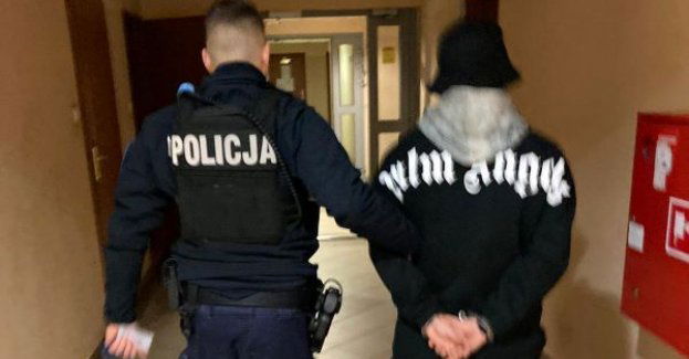 Na widok policjantów zaczął nerwowo się zachowywać, okazało się, że miał przy sobie marihuanę