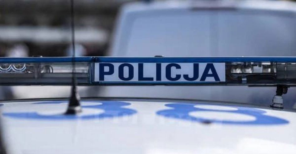 zdjęcie: Policjanci uratowali tonącą kobietę / fot. KPP Sandomierz