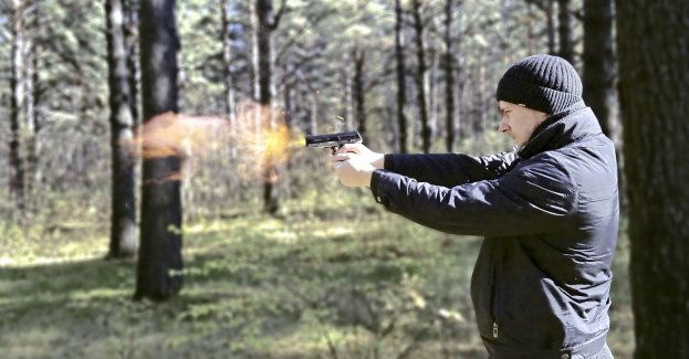 36-latek z zarzutem zabójstwa ojca w Złocieńcu; strzelił z pistoletu co najmniej dwa razy