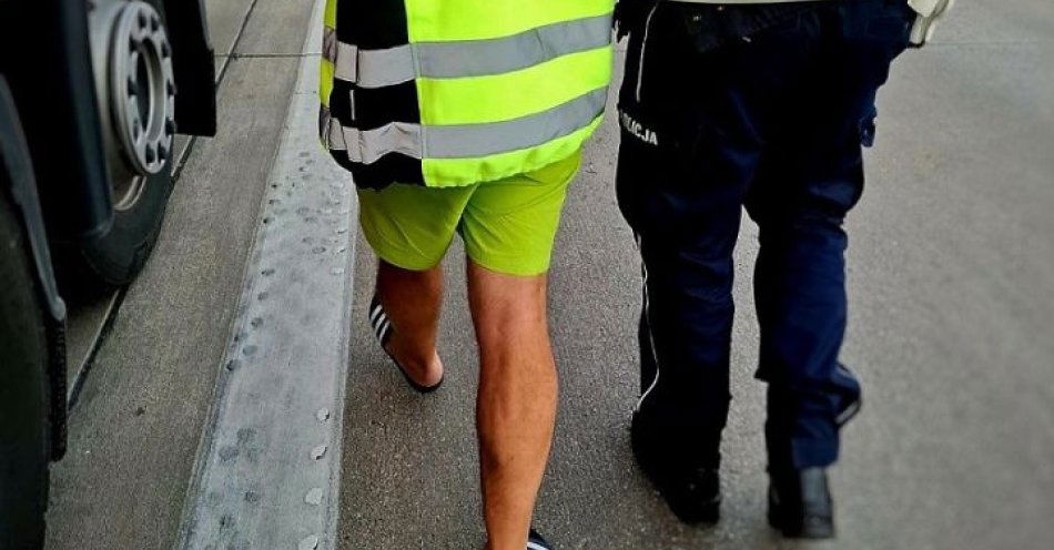 zdjęcie: Pijany kierowca ciężarówki zatrzymany dzięki świadkowi na A4 / fot. KPP w Jaworze