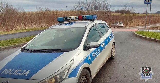 42-letnia kierująca miała blisko 0,5 promila alkoholu w organizmie i pożegnała się z prawem jazdy