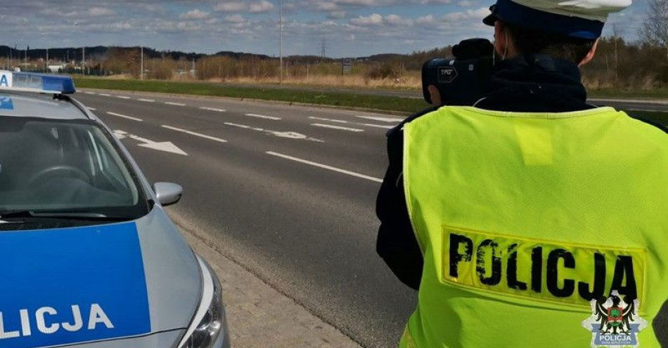 zdjęcie: Pędził 107 km/h w Wałbrzychu i stracił prawo jazdy / fot. KMP w Wałbrzychu
