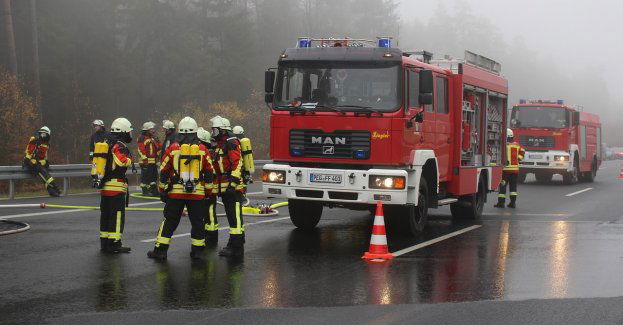 Po wypadku tira zablokowana droga krajowa nr 3 w Bolkowie