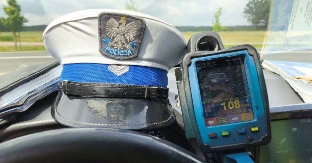 Długi weekend nie zwalnia z przestrzegania obowiązujących limitów prędkości