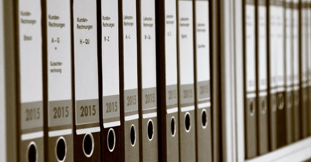 Dwóch mężczyzn z zarzutami ws. fikcyjnych faktur o wartości 5 mln zł