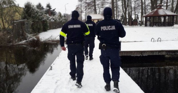 Kontrole dzikich lodowisk przez drawskich dzielnicowych