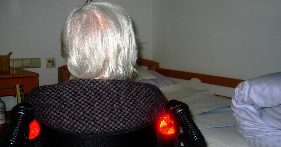 zdjęcie: Śledztwo ws. nagrania nagiej podopiecznej DPS przeniesione - nadal prowadzone jest w sprawie / pixabay/593456