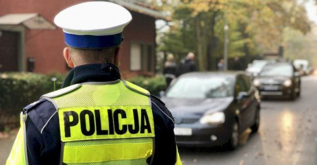 Jesienna aura wymaga od kierowców większej uwagi i skupienia.