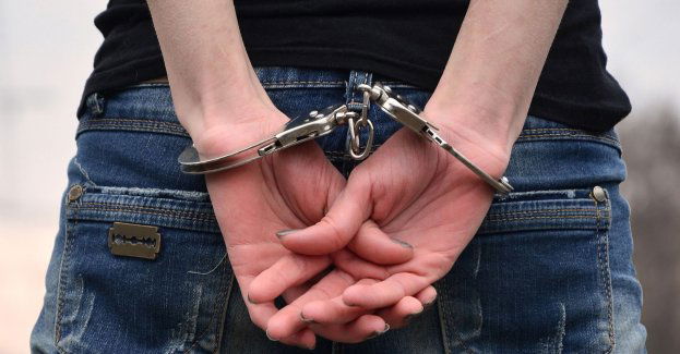 Akt oskarżenia ws. rozboju w Zawadach, jeden z napastników wciąż poszukiwany