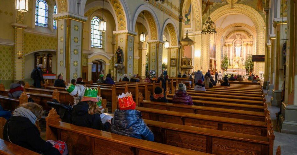 zdjęcie: Kościół katolicki 6 stycznia obchodzi uroczystość Objawienia Pańskiego, nazywaną świętem Trzech Króli / Poznań. 06.01.2023. Kościół Najświętszego Serca Pana Jezusa i św. Floriana na poznańskich Jeżycach z którego wyruszy Orszak Trzech Króli, 6 bm. (jk/doro) PAP/Jakub Kaczmarczyk