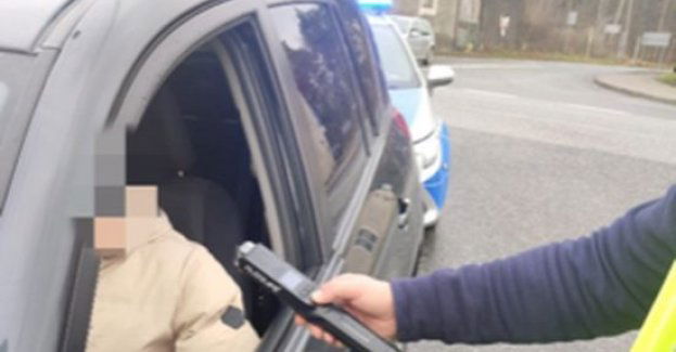 Priorytetowym zadaniem funkcjonariuszy wydziału ruchu drogowego jest zapewnienie bezpieczeństwa wszystkim jego uczestnikom