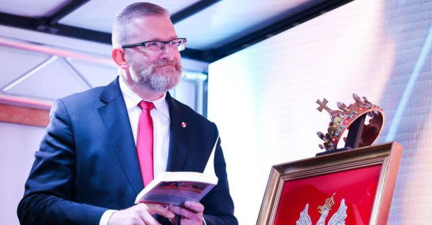 35 proc. internetowych sympatyków Brauna planuje zagłosować na Nawrockiego