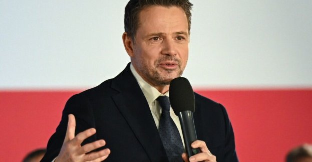 Prezydent Warszawy spędził 250 dni w delegacjach; Trzaskowski: dzięki temu do miasta trafiły miliardy złotych