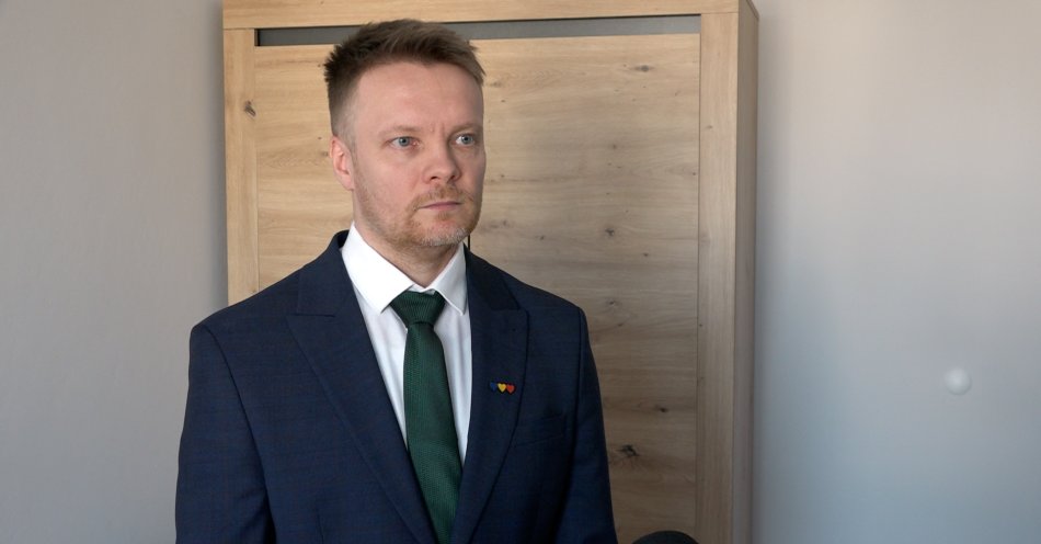 zdjęcie: Młodzi opuszczający pieczę zastępczą i domy dziecka mają trudny start w dorosłość. Są bardziej narażeni na zadłużenie czy kryzys bezdomności / fot. Newseria - Bartłomiej Jojczyk, prezes Fundacji Dobrych Inicjatyw