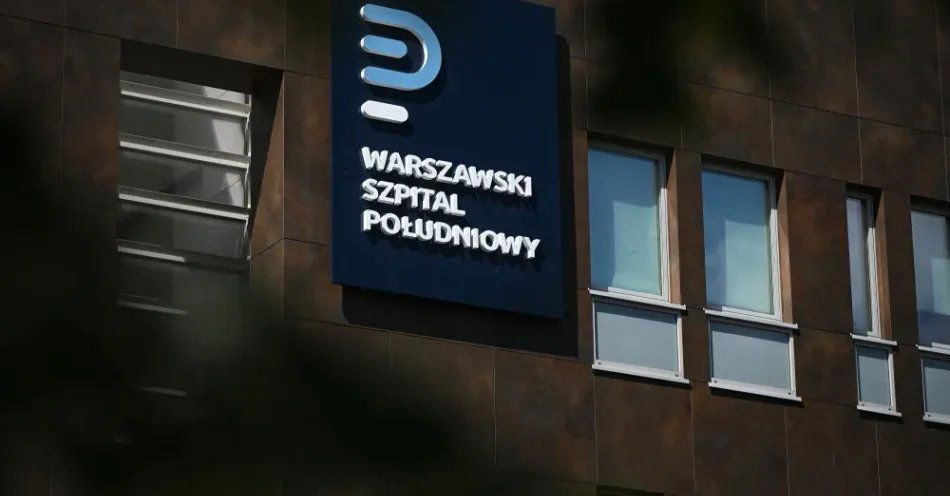 zdjęcie: Audyt Szpitala Południowego wpłynął w poniedziałek do ratusza, w środę pierwsze wnioski / Warszawa, 23.06.2026. Siedziba Szpitala Południowego w Warszawie, przed którym odbyła się konferencja prasowa posłów Prawa i Sprawiedliwości, 23 bm. (amb) PAP/Marcin Obara