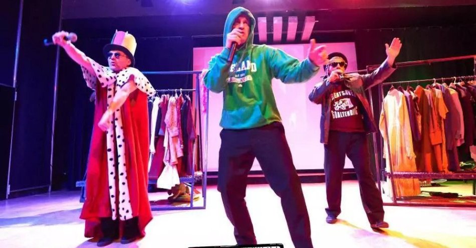 zdjęcie: Spektakl Historia świata w skróconej wersji / kupbilecik24.pl / Spektakl