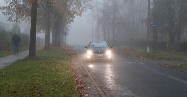 Gęste mgły i przymrozki; na drogach będzie ślisko