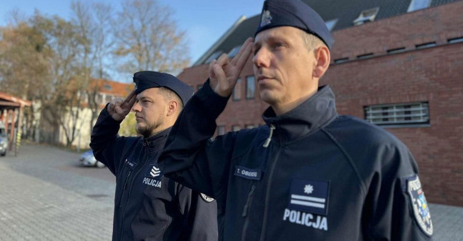 zdjęcie: Policjanci z Sopotu uczcili Narodowe Święto Niepodległości / fot. KMP w Sopocie