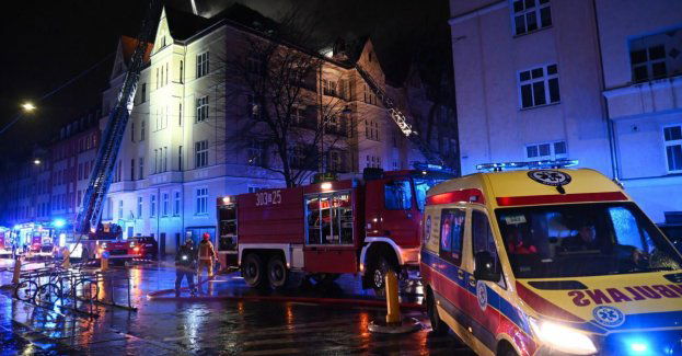 Czterdzieści osób ewakuowanych w nocy z pożaru kamienicy