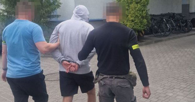 Nie zatrzymali się do kontroli drogowej, bo przewozili kilogram narkotyków