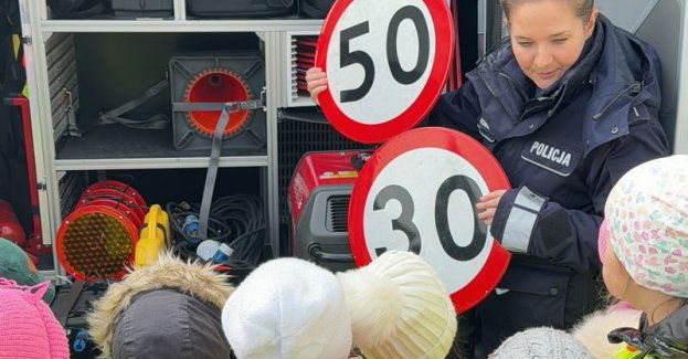 Dzieci z zerówki odwiedziły wejherowskich policjantów