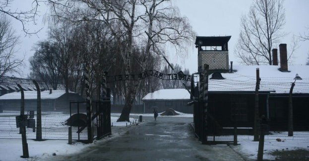 MSWiA wprowadzi zakaz poruszania się z bronią w trakcie obchodów w Auschwitz