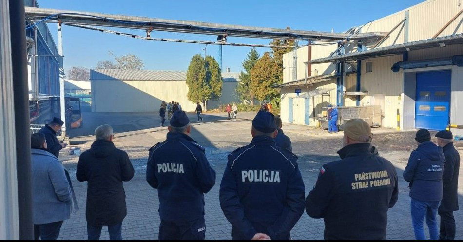 zdjęcie: Ćwiczenia służb w zakładzie Scandic Food w Lipsku / fot. KPP w Lipsku