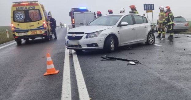 Złamała przepisy ruchu drogowego i doprowadziła do kolizji trzech pojazdów