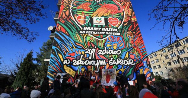Jerzy Owsiak odsłonił w Skierniewicach mural poświęcony WOŚP
