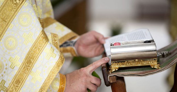 Papież przyjął moją rezygnację i poprosił o pełnienie obowiązków do mianowania następcy